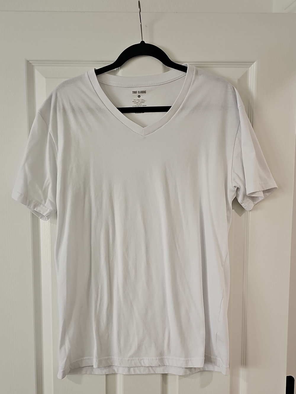True Classic V-Neck Tee - White, L